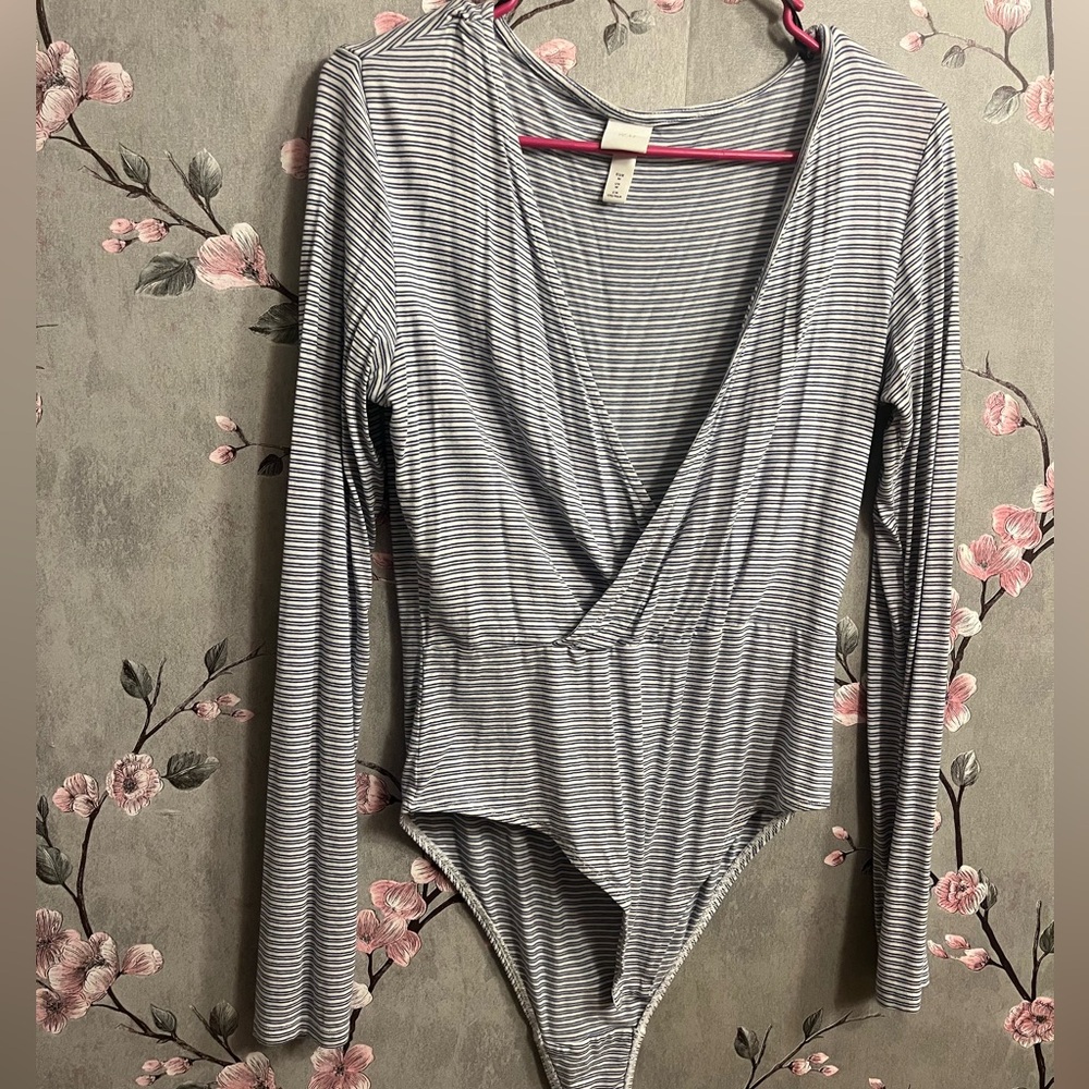 H&M blue and white long sleeve deep v bodysuit